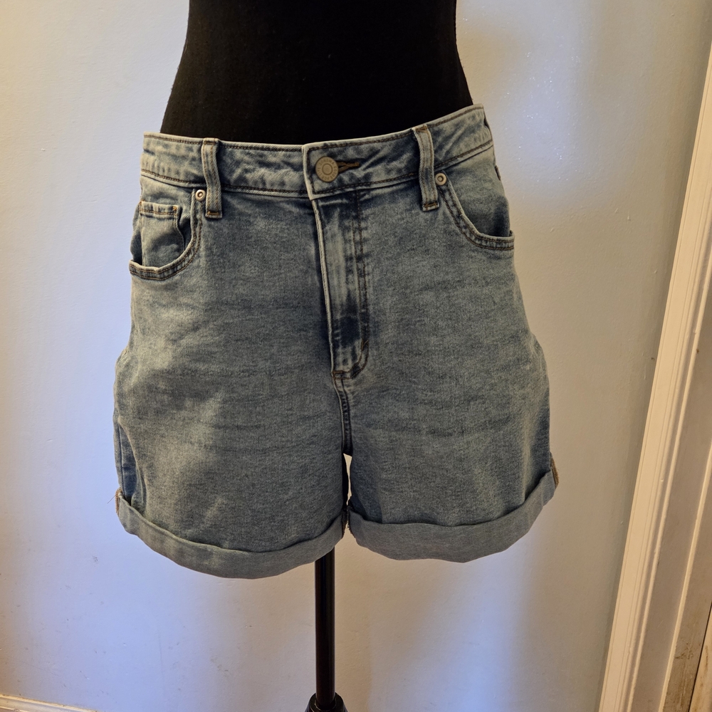 Sonoma Light Blue Rolled-Hem Denim Shorts